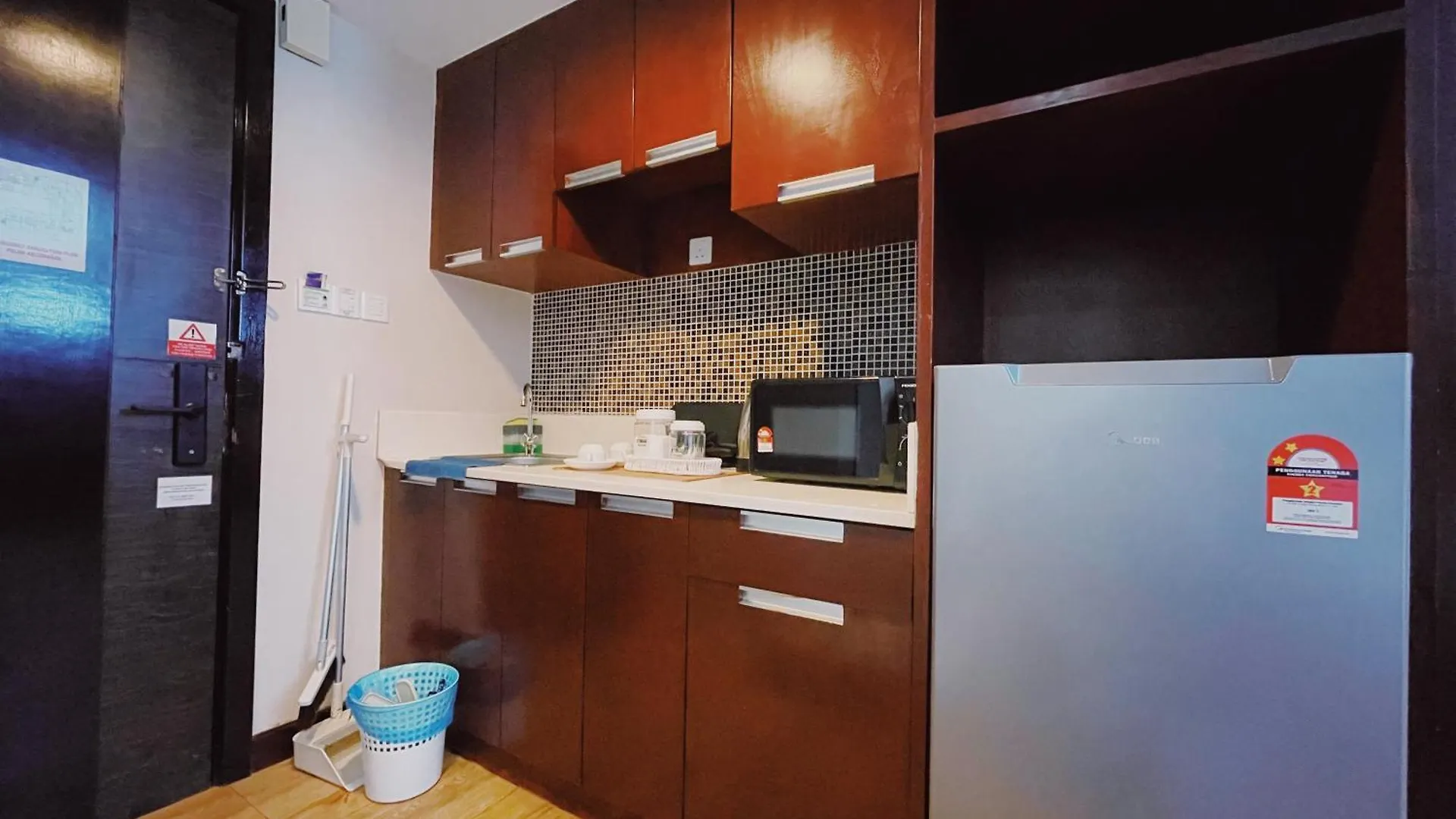 Mujj Residence Near Imago And Kkia 亞庇